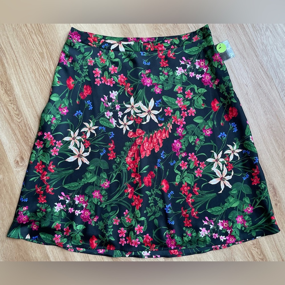 New NWT Liz Claiborne black floral A-line skirt secret gardens pattern size 16